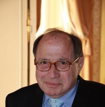 hommage deces personnalite